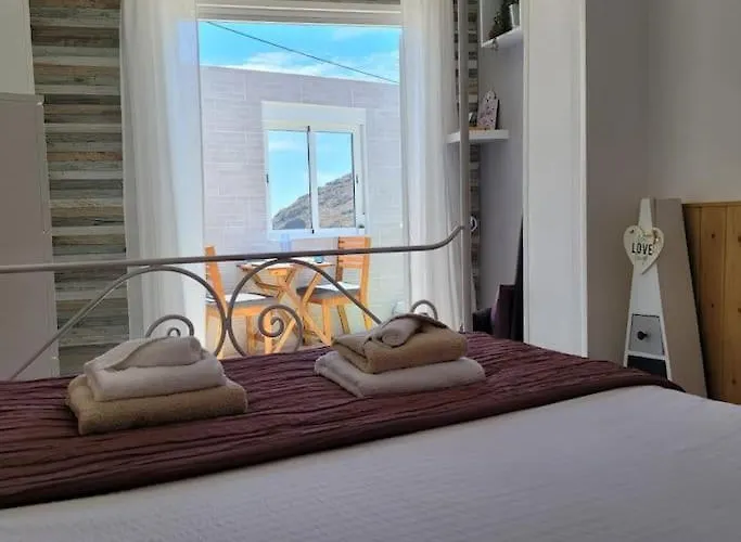 Hikers Haven Courtyard Apartment Tamaimo Tenerife El Molledo photo